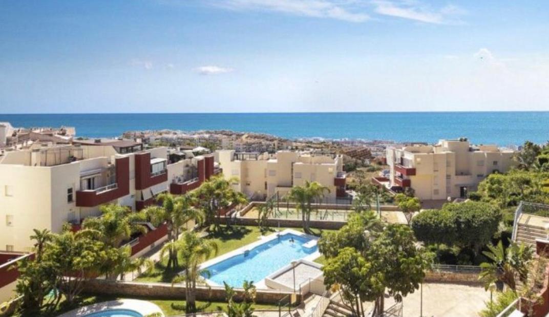 Ático duplex en Benalmádena vistas al mar y montaña dos habitaciones Esterno foto