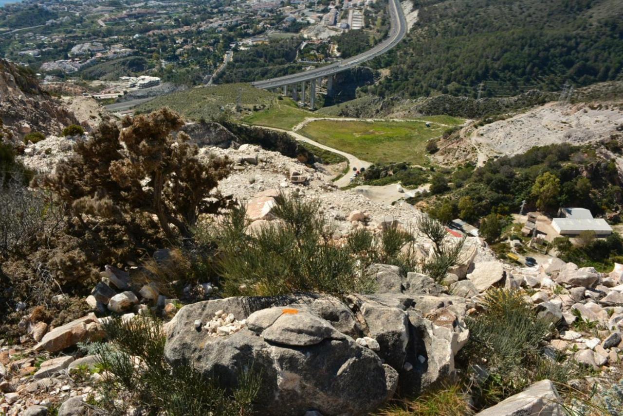 Ático duplex en Benalmádena vistas al mar y montaña dos habitaciones Esterno foto