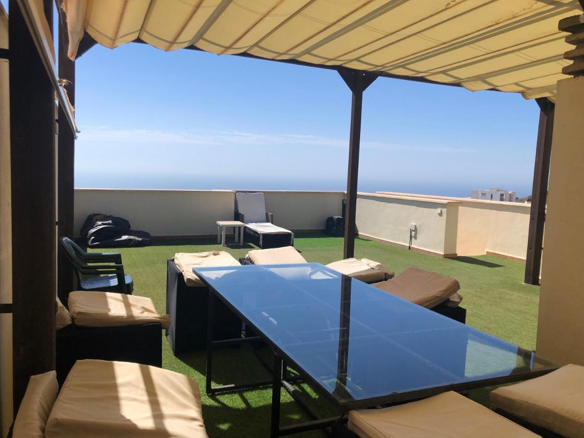 Ático duplex en Benalmádena vistas al mar y montaña dos habitaciones Esterno foto