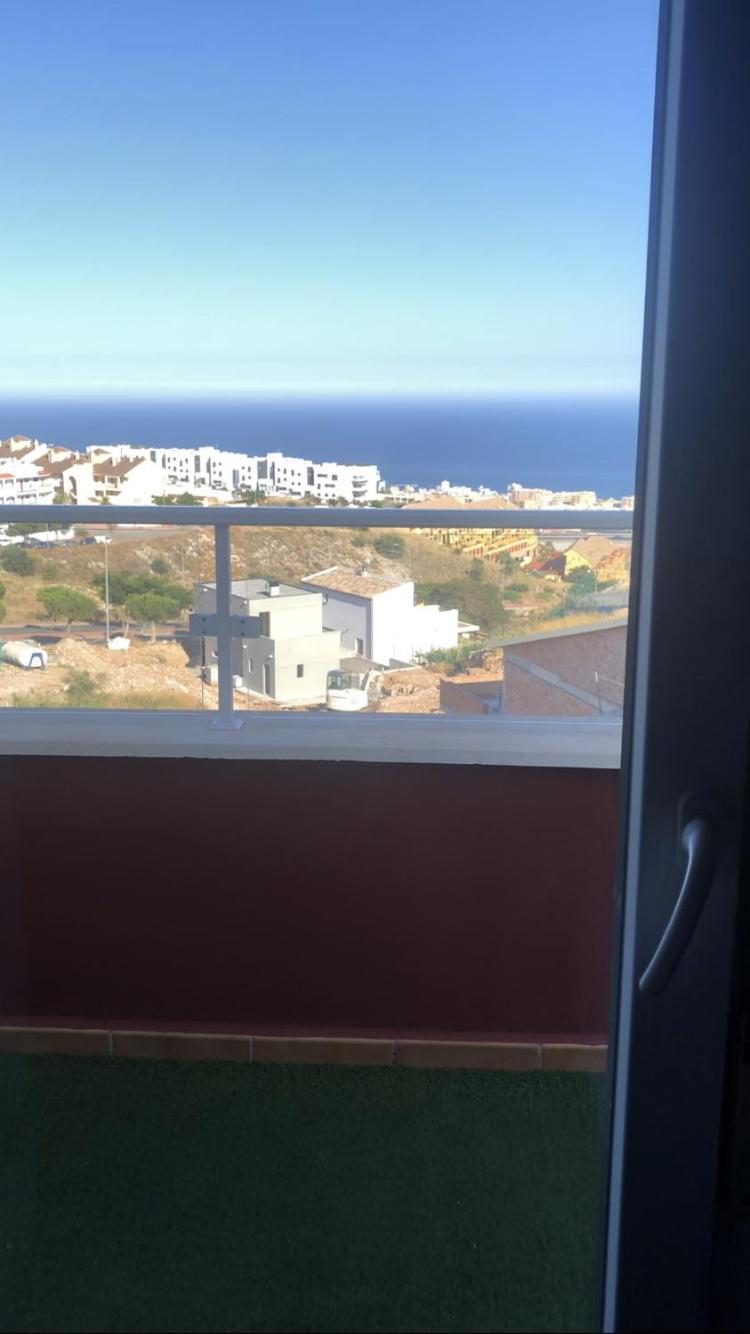 Ático duplex en Benalmádena vistas al mar y montaña dos habitaciones Esterno foto
