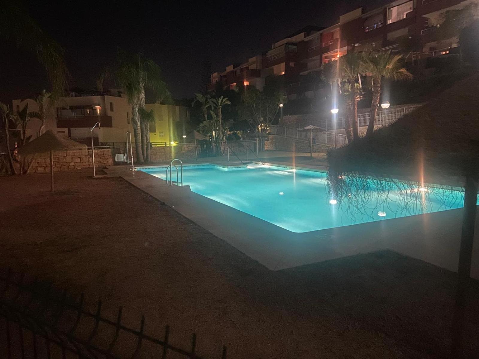 Ático duplex en Benalmádena vistas al mar y montaña dos habitaciones Esterno foto